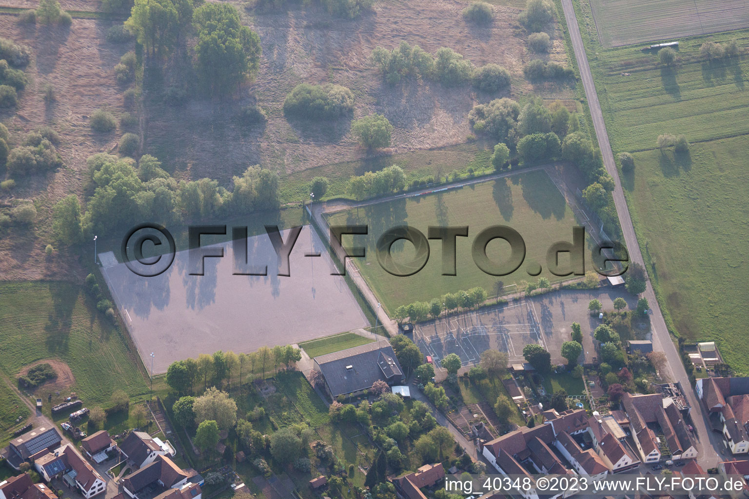 Drohnenbild von Ortsteil Büchelberg in Wörth am Rhein im Bundesland Rheinland-Pfalz, Deutschland