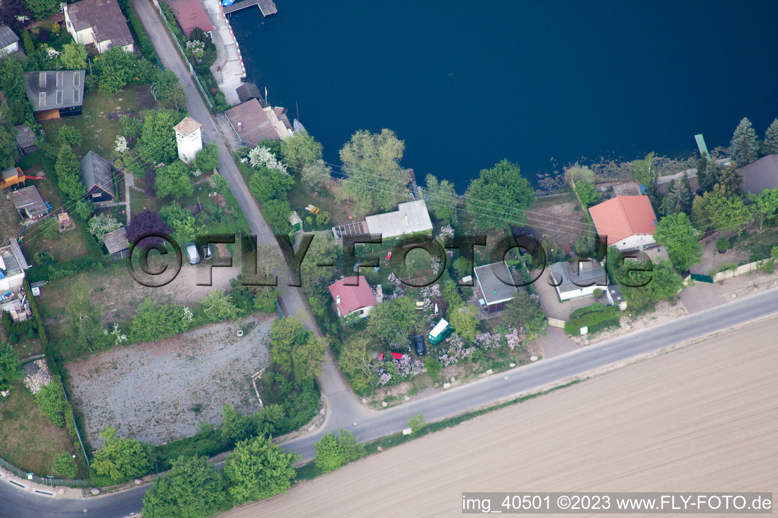 Altrip, Blaue Adria im Bundesland Rheinland-Pfalz, Deutschland aus der Drohnenperspektive