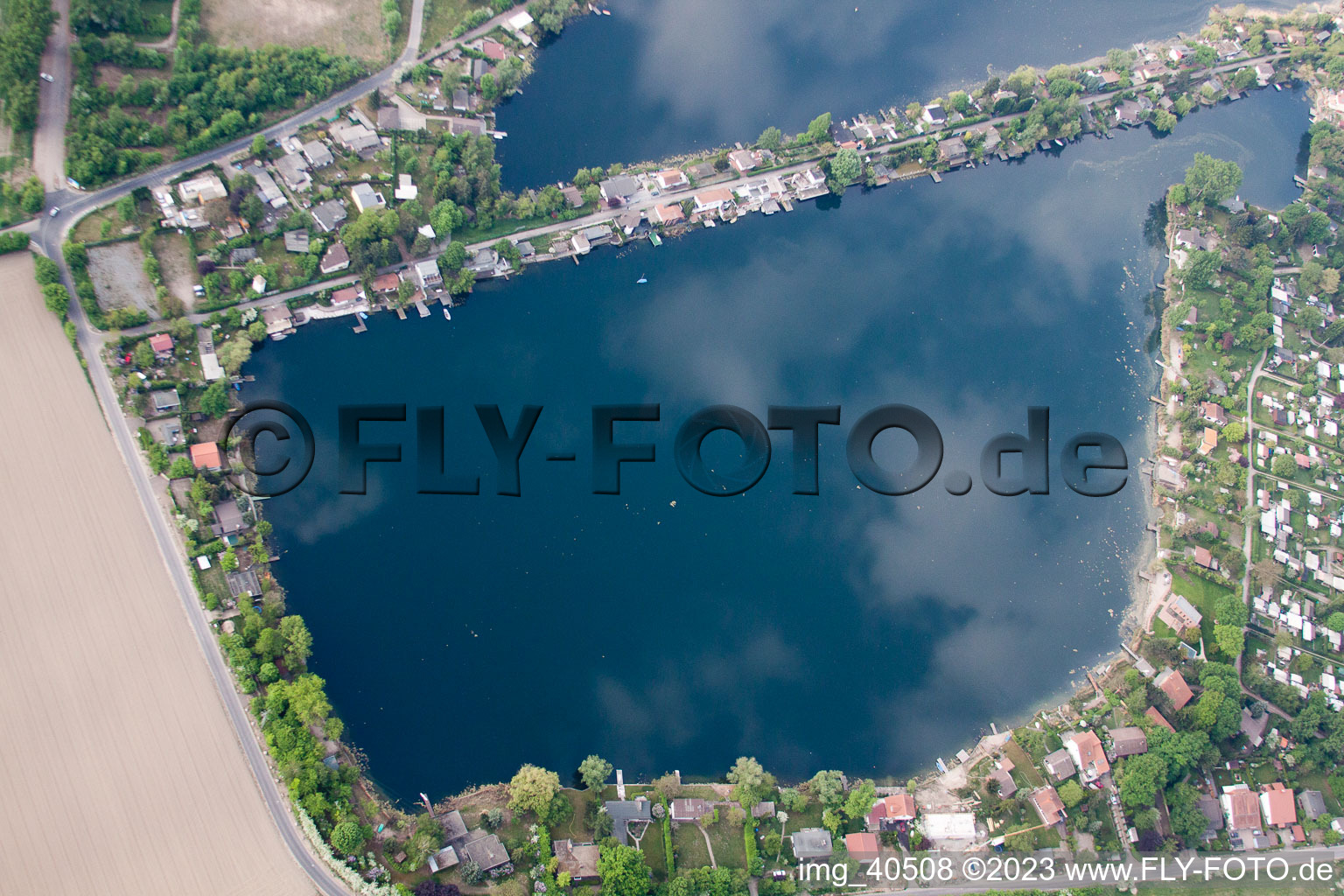 Altrip, Blaue Adria im Bundesland Rheinland-Pfalz, Deutschland von der Drohne aus gesehen