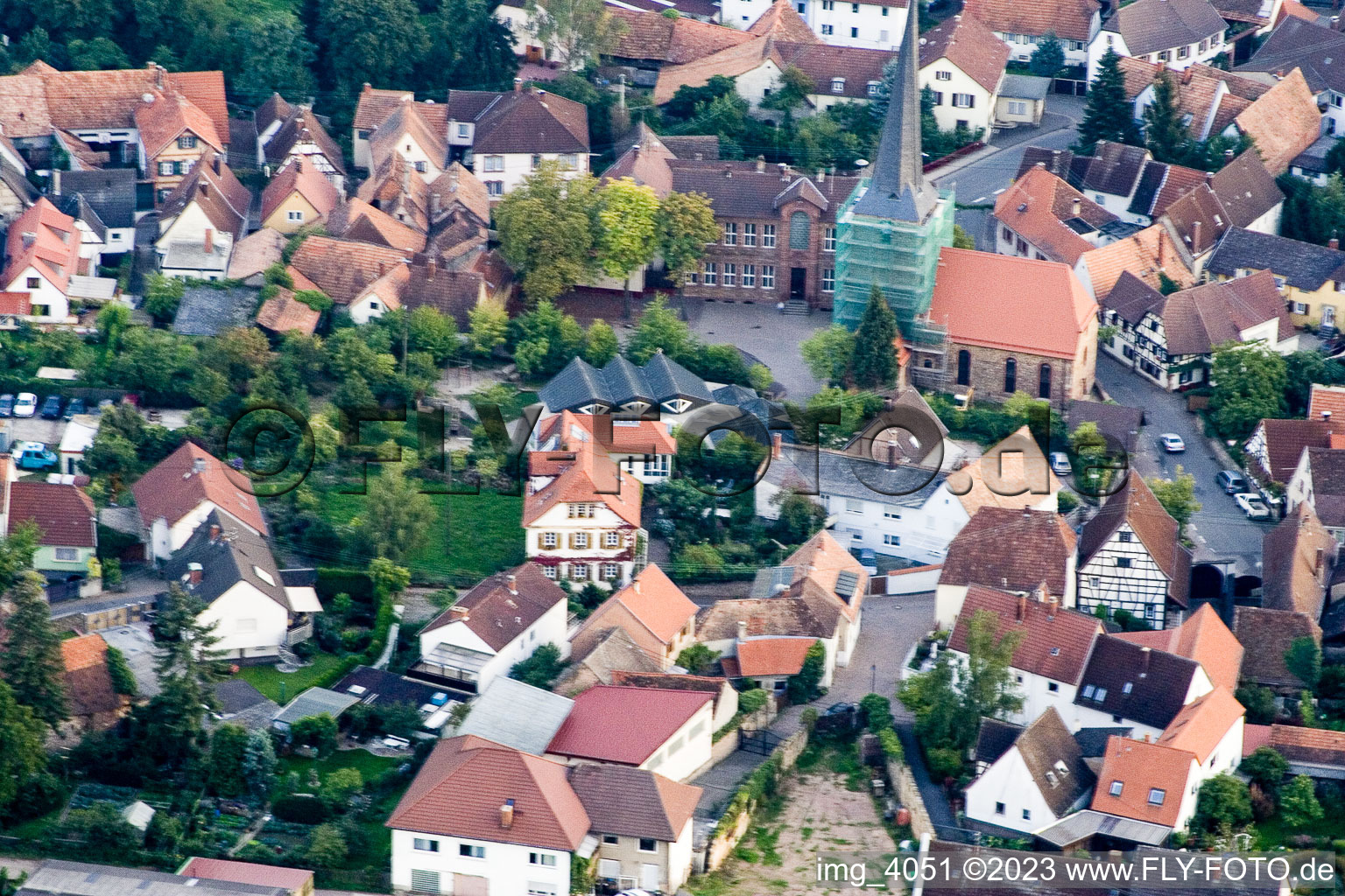 Schrägluftbild von Siebeldingen im Bundesland Rheinland-Pfalz, Deutschland
