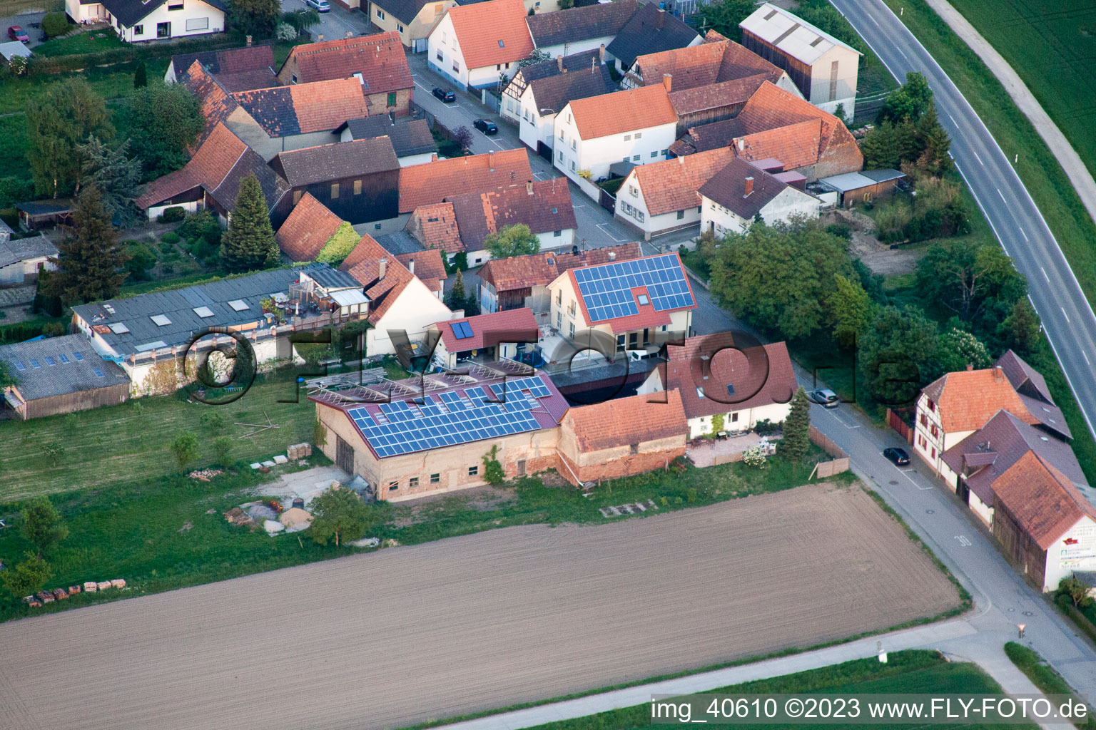 Luftaufnahme von Minderslachen, Brehmstr in Kandel im Bundesland Rheinland-Pfalz, Deutschland