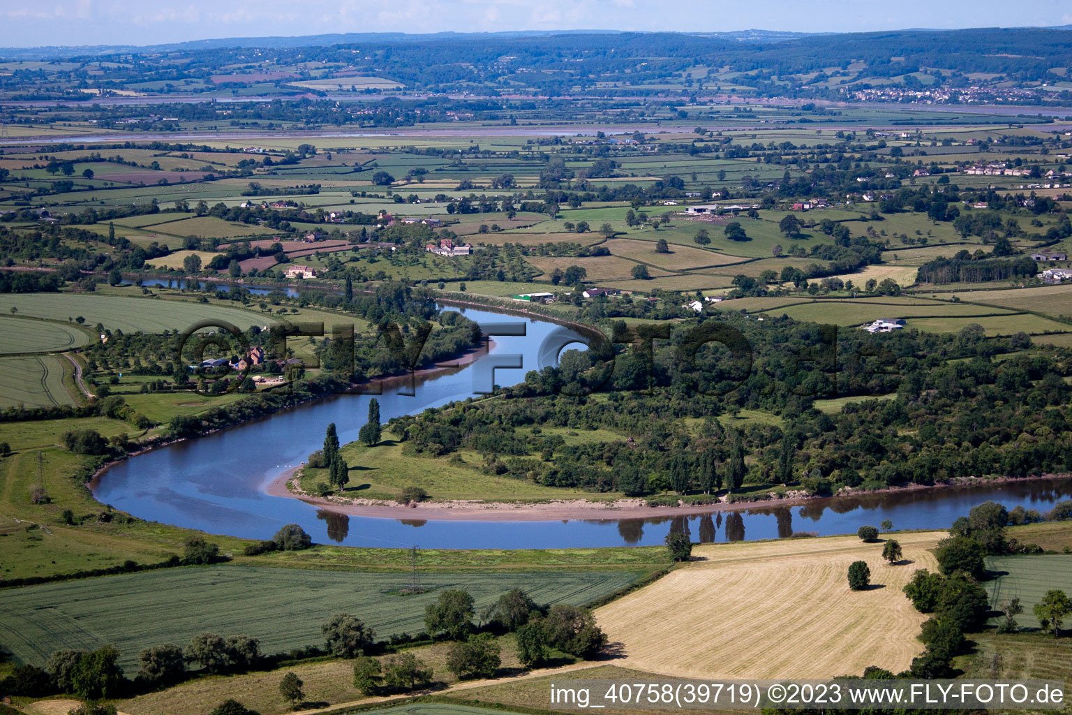 Luftbild von Knie des River Severn near Oakle Street in Elmore im Bundesland England, Großbritanien