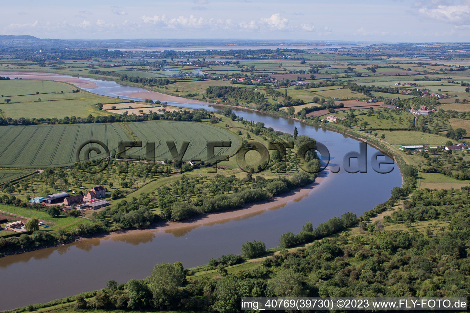 Schrägluftbild von Knie des River Severn near Oakle Street im Bundesland England, Großbritanien