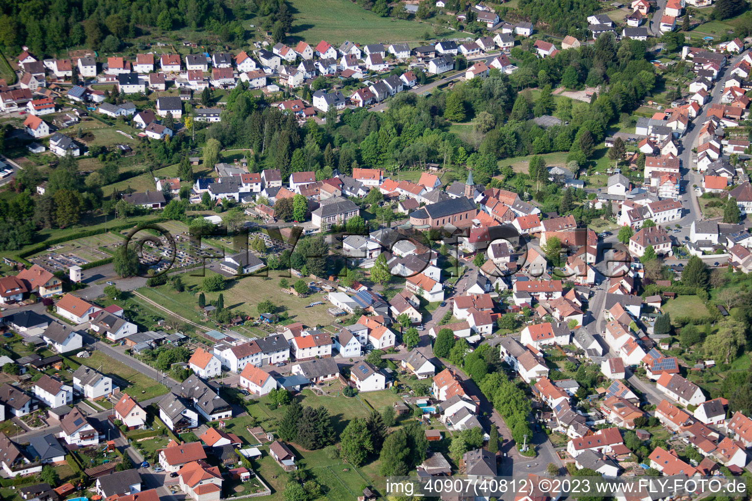 Eppenbrunn im Bundesland Rheinland-Pfalz, Deutschland von oben gesehen
