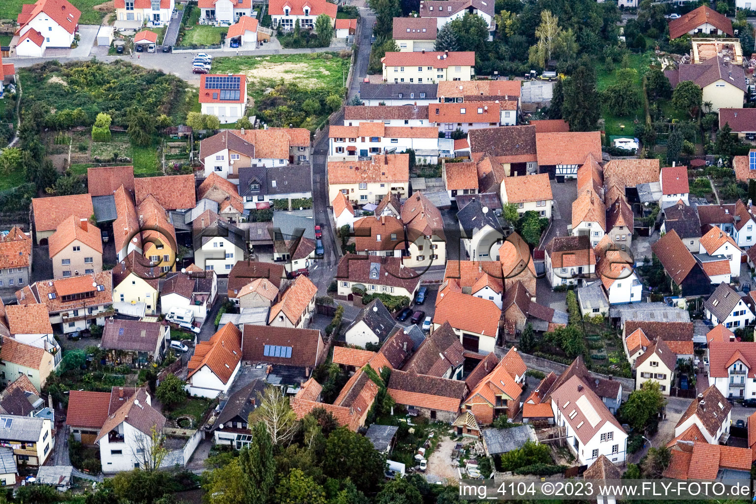 Ortsteil Arzheim in Landau in der Pfalz im Bundesland Rheinland-Pfalz, Deutschland von oben