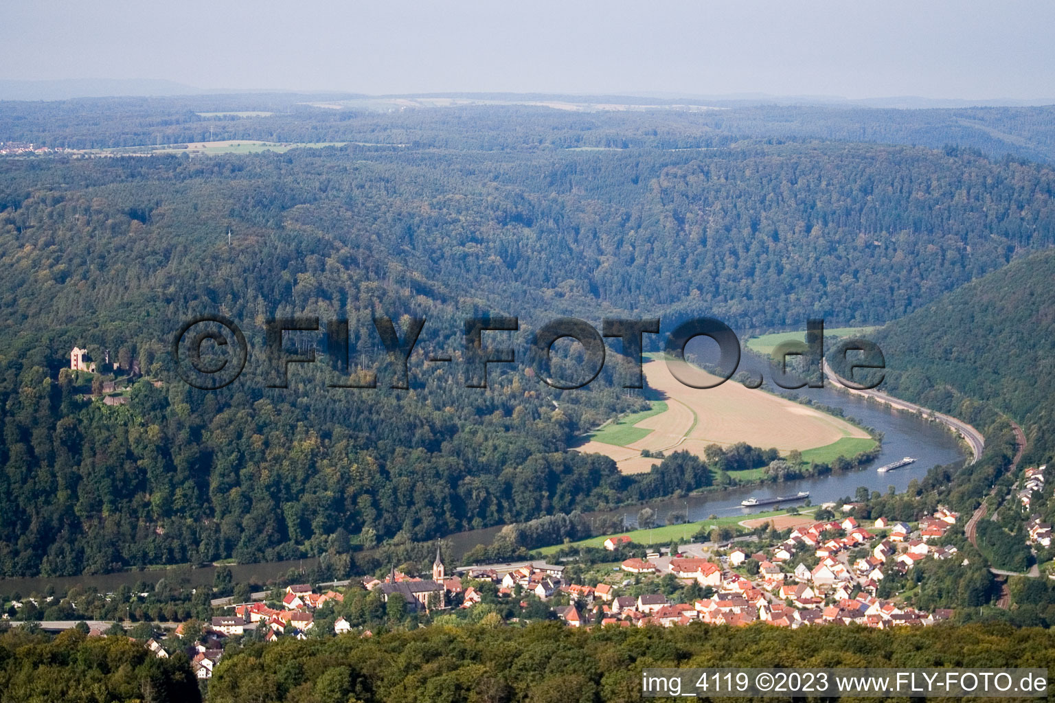 Neckargerach im Bundesland Baden-Württemberg, Deutschland von der Drohne aus gesehen