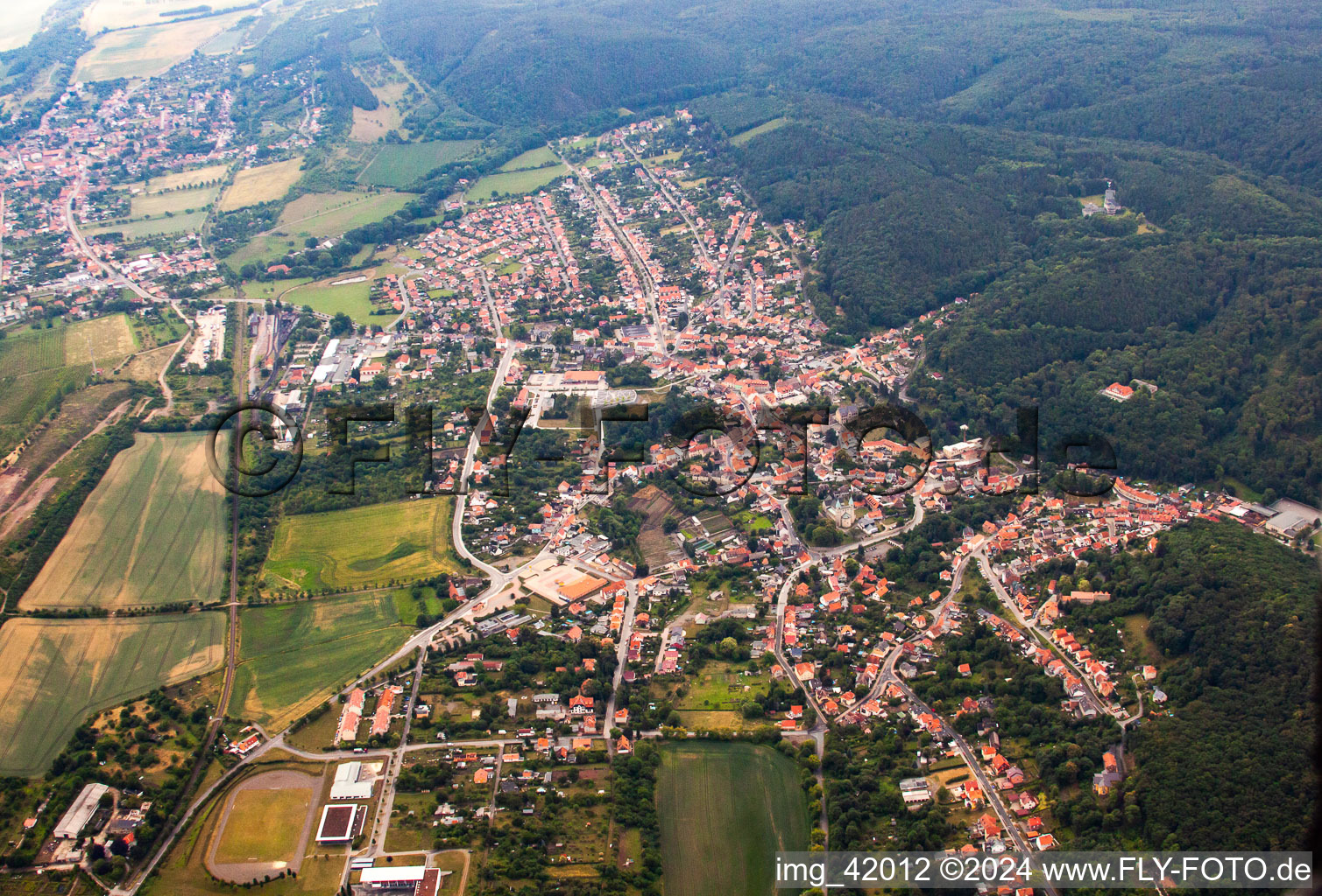Ortsansicht der Straßen und Häuser der Wohngebiete in Bad Suderode in Quedlinburg im Bundesland Sachsen-Anhalt, Deutschland