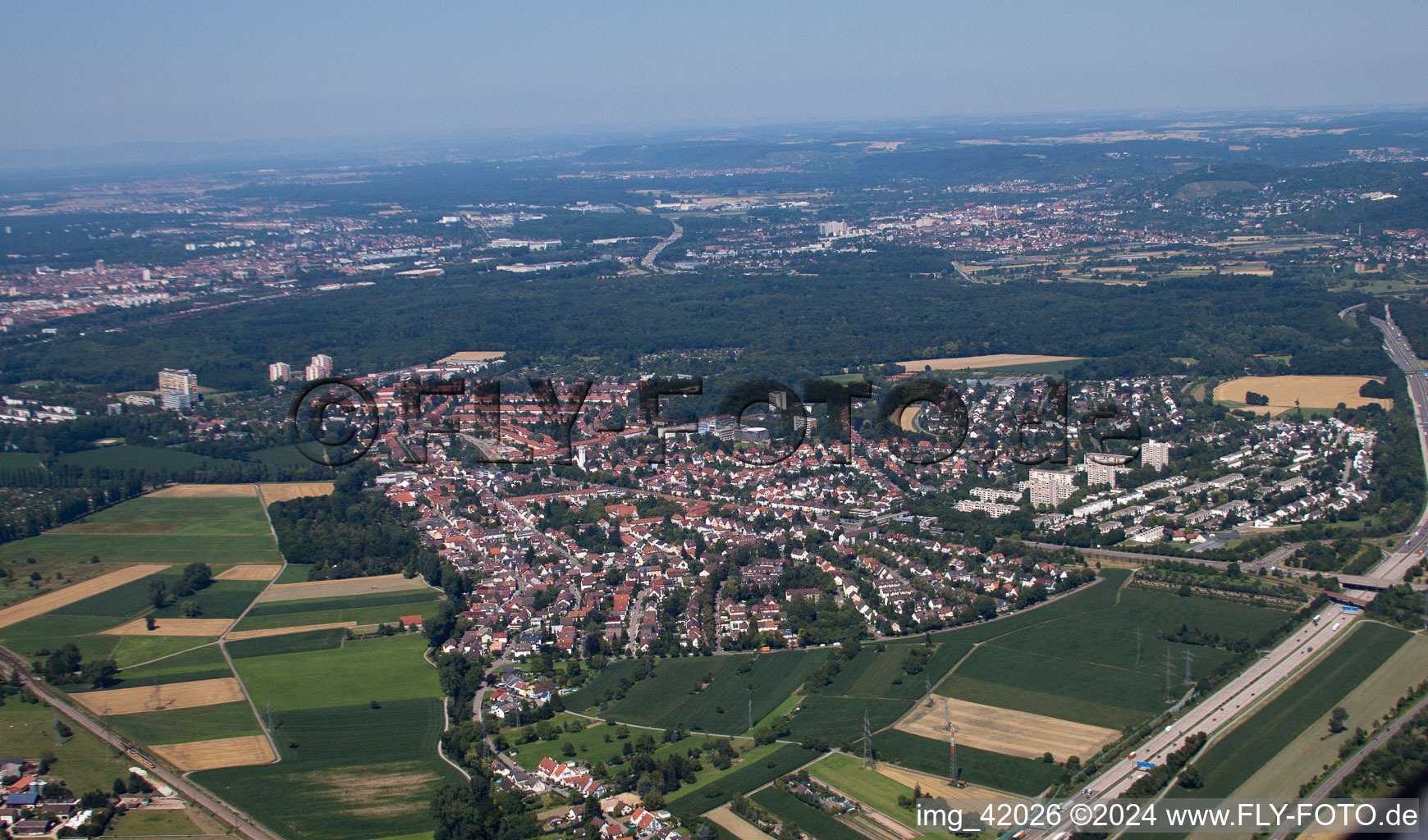 Ortsteil Rüppurr in Karlsruhe im Bundesland Baden-Württemberg, Deutschland aus der Drohnenperspektive