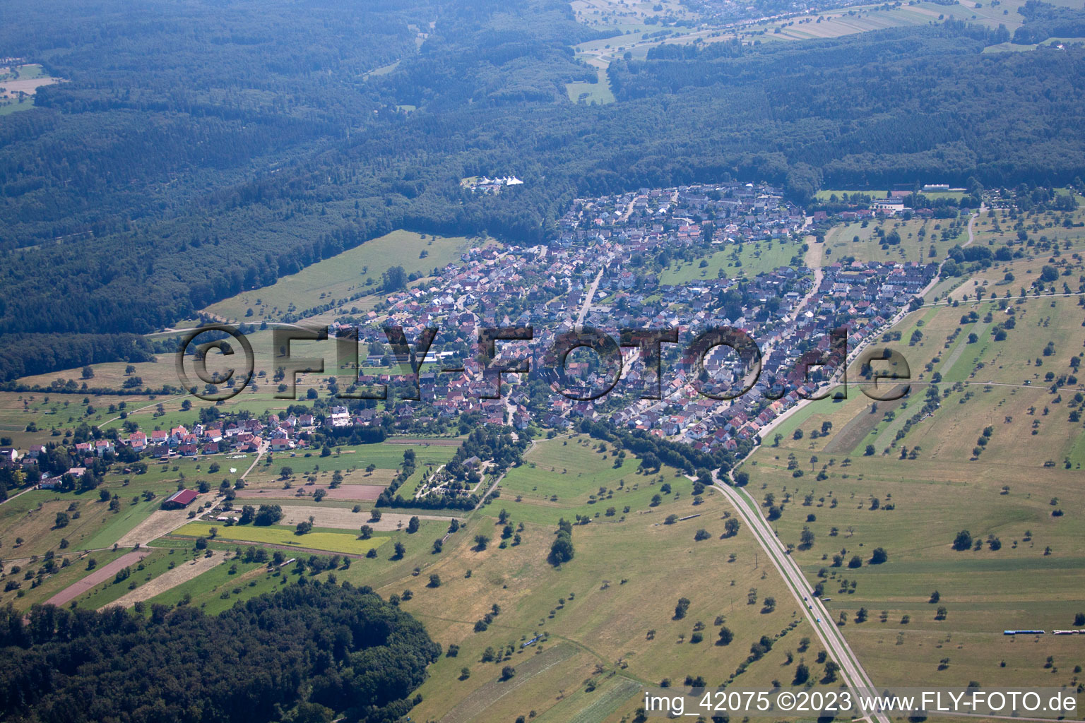 Ortsteil Schöllbronn in Ettlingen im Bundesland Baden-Württemberg, Deutschland vom Flugzeug aus
