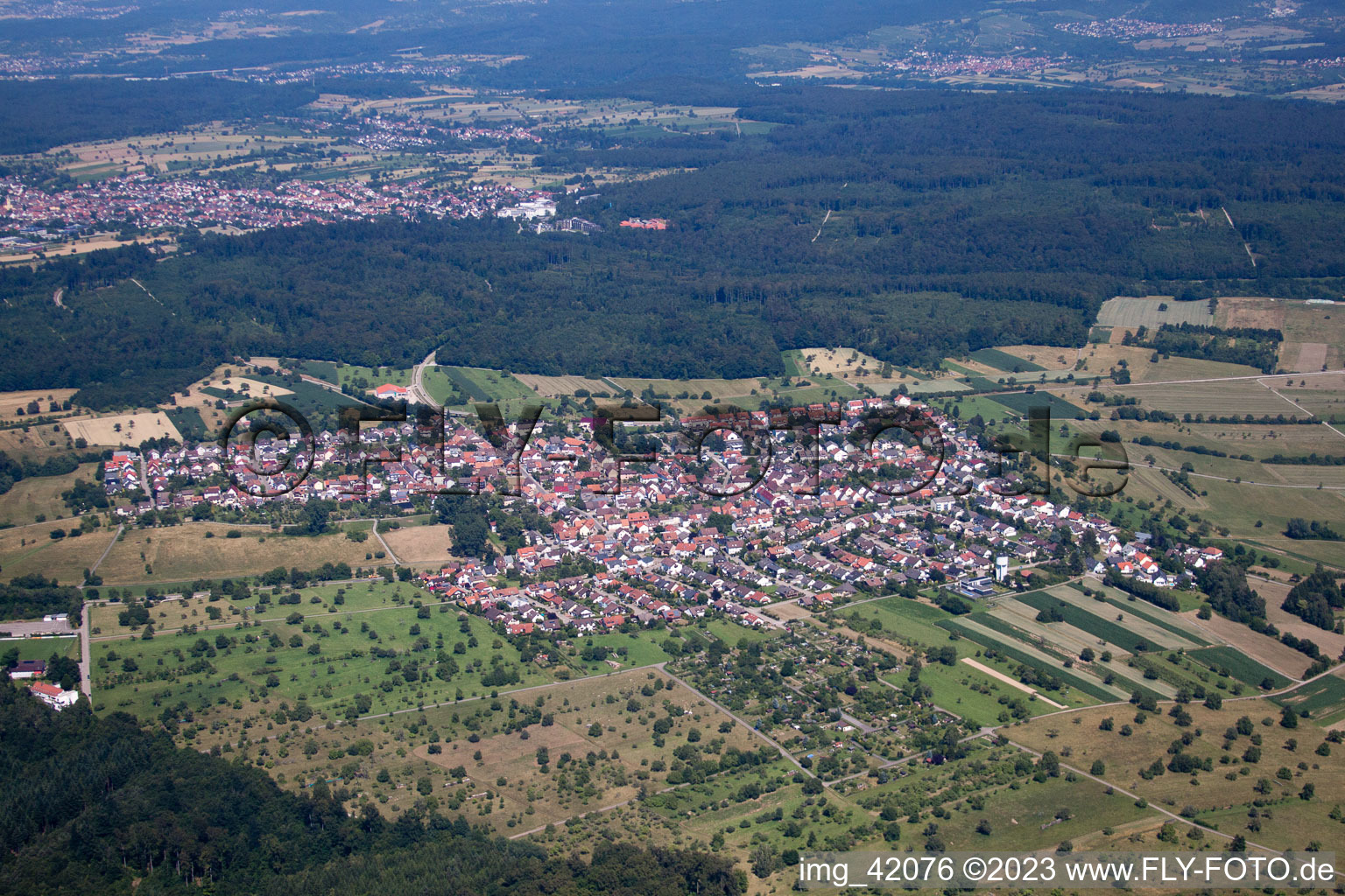 Drohnenaufname von Ortsteil Spessart in Ettlingen im Bundesland Baden-Württemberg, Deutschland