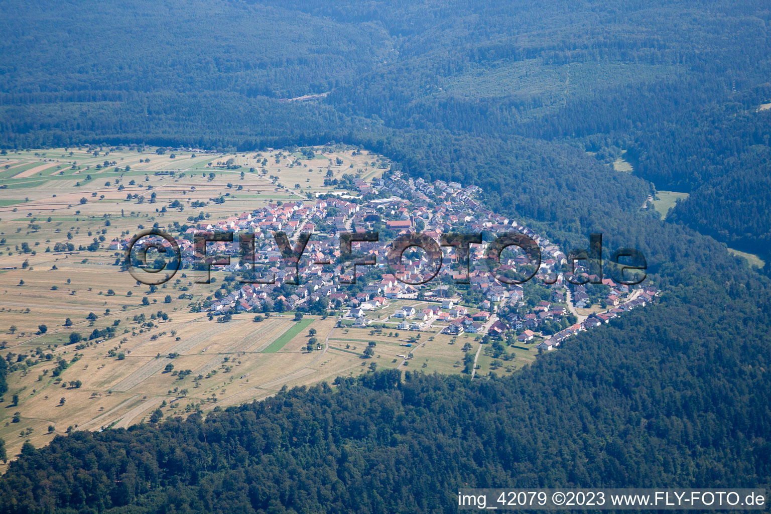 Schrägluftbild von Pfaffenrot im Bundesland Baden-Württemberg, Deutschland