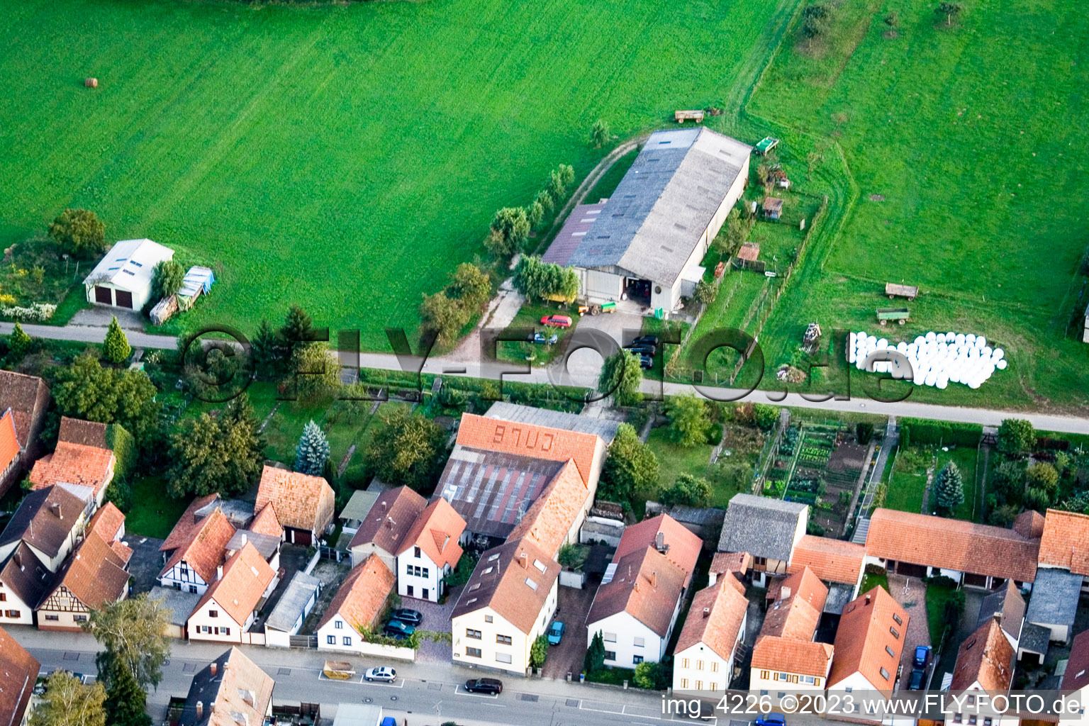 Kandel, Saarstr im Bundesland Rheinland-Pfalz, Deutschland von einer Drohne aus