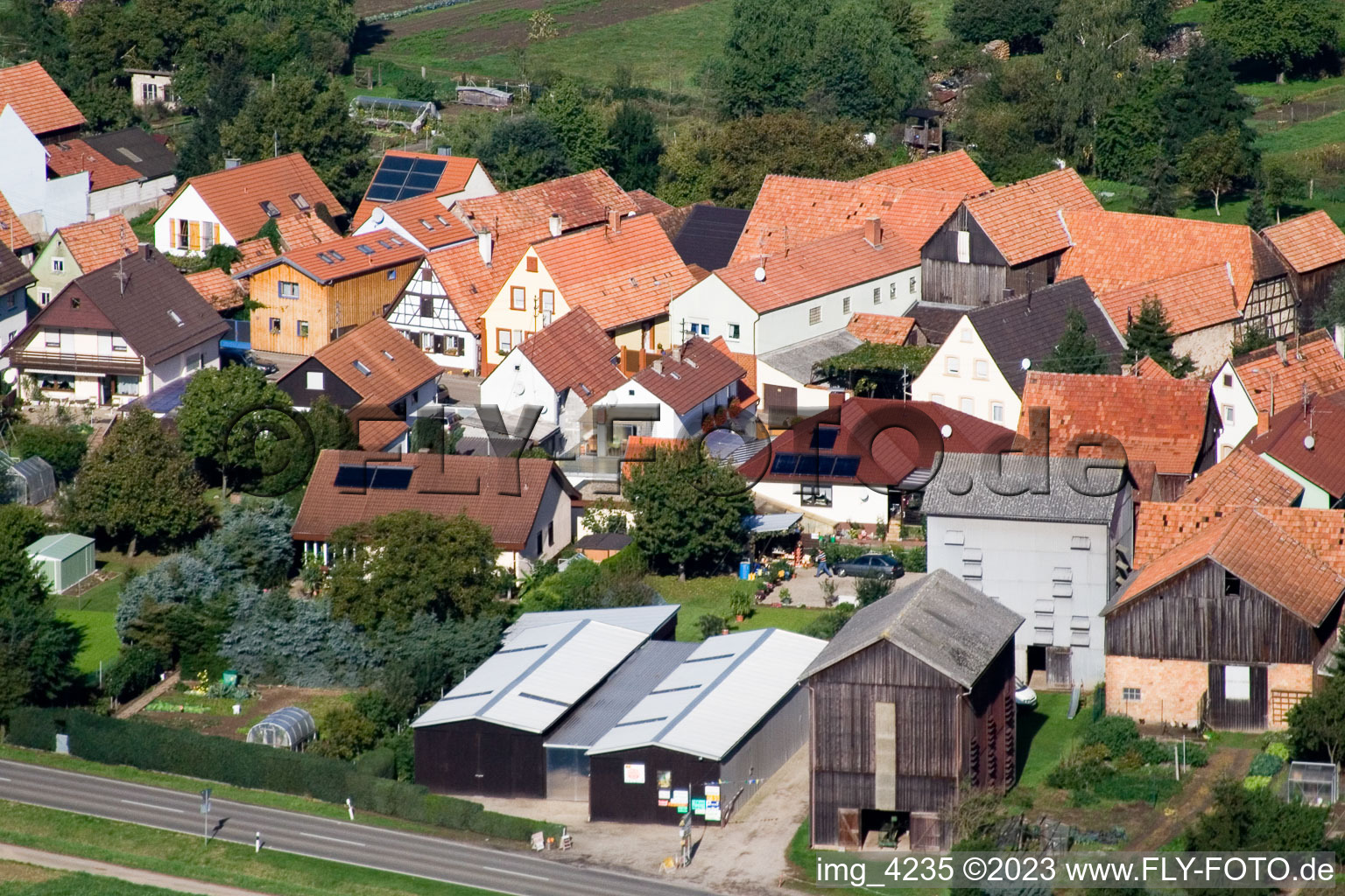 Luftaufnahme von Kandel-Minderslachen, Brehmstr im Bundesland Rheinland-Pfalz, Deutschland