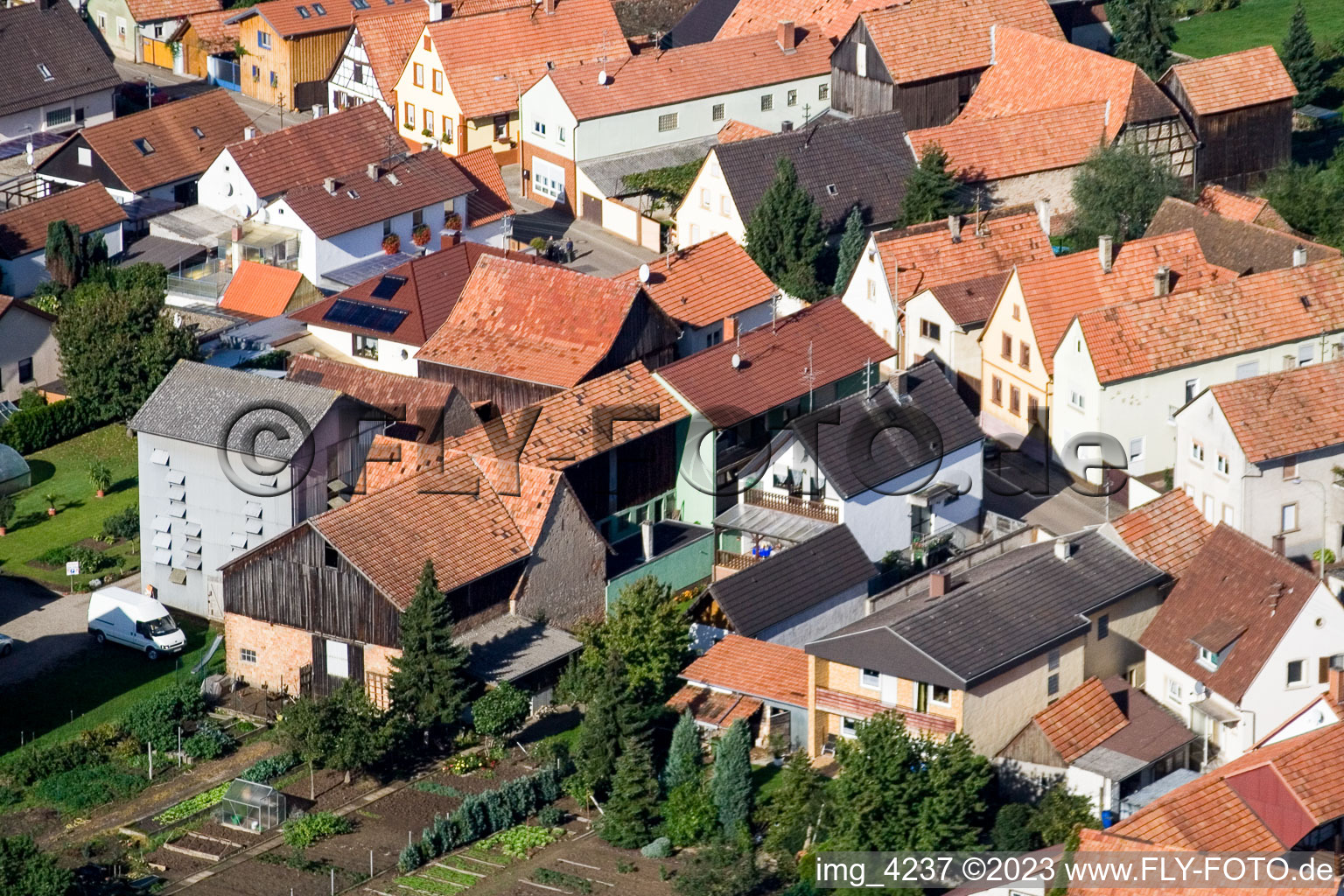 Kandel-Minderslachen, Brehmstr im Bundesland Rheinland-Pfalz, Deutschland von oben