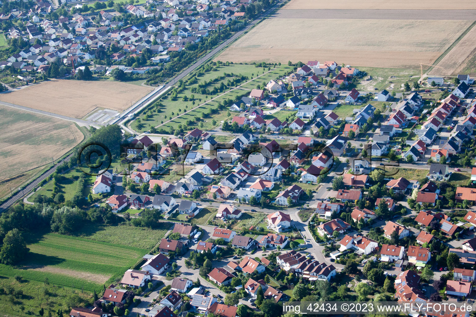 Schrägluftbild von Rheinzabern, Neubaugebiet im Bundesland Rheinland-Pfalz, Deutschland