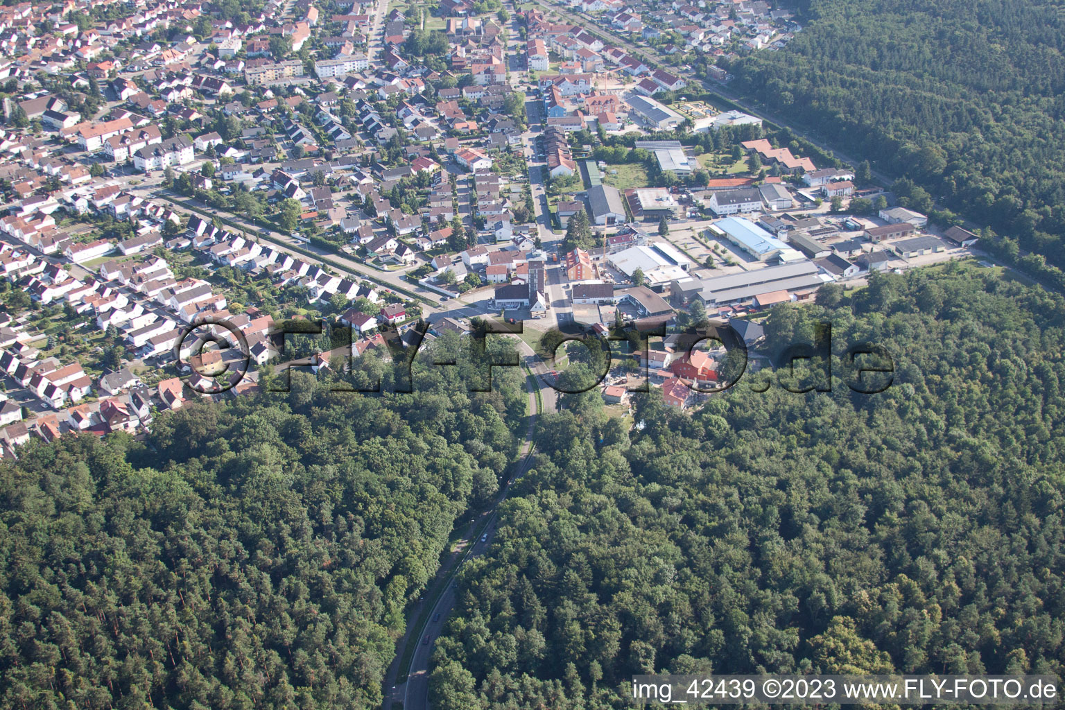 Luftbild von Jockgrim, Ludovici-Hochhaus im Bundesland Rheinland-Pfalz, Deutschland