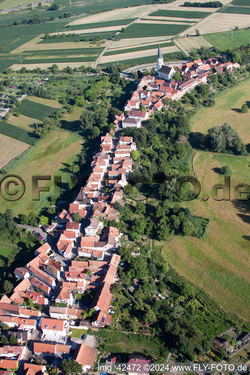 Schrägluftbild von Hinterstädel von Norden in Jockgrim im Bundesland Rheinland-Pfalz, Deutschland