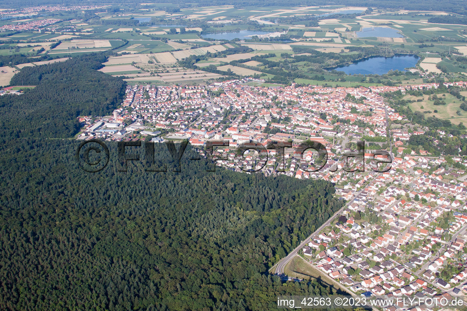 Luftbild von Jockgrim von Nordwesten im Bundesland Rheinland-Pfalz, Deutschland