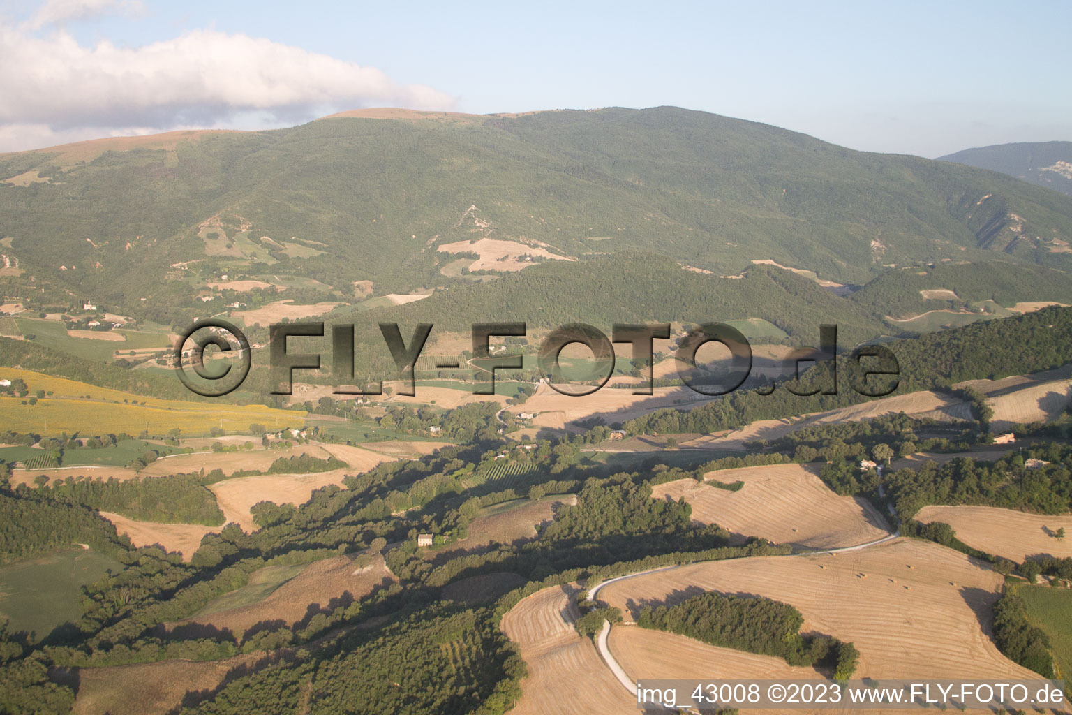 Luftbild von Isola di Fano im Bundesland The Marches, Italien