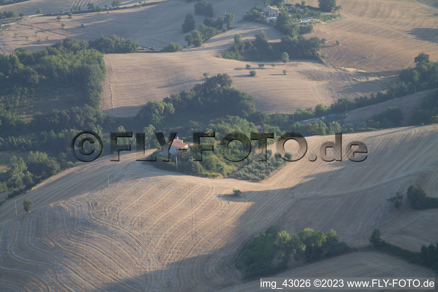Isola di Fano im Bundesland The Marches, Italien aus der Luft betrachtet