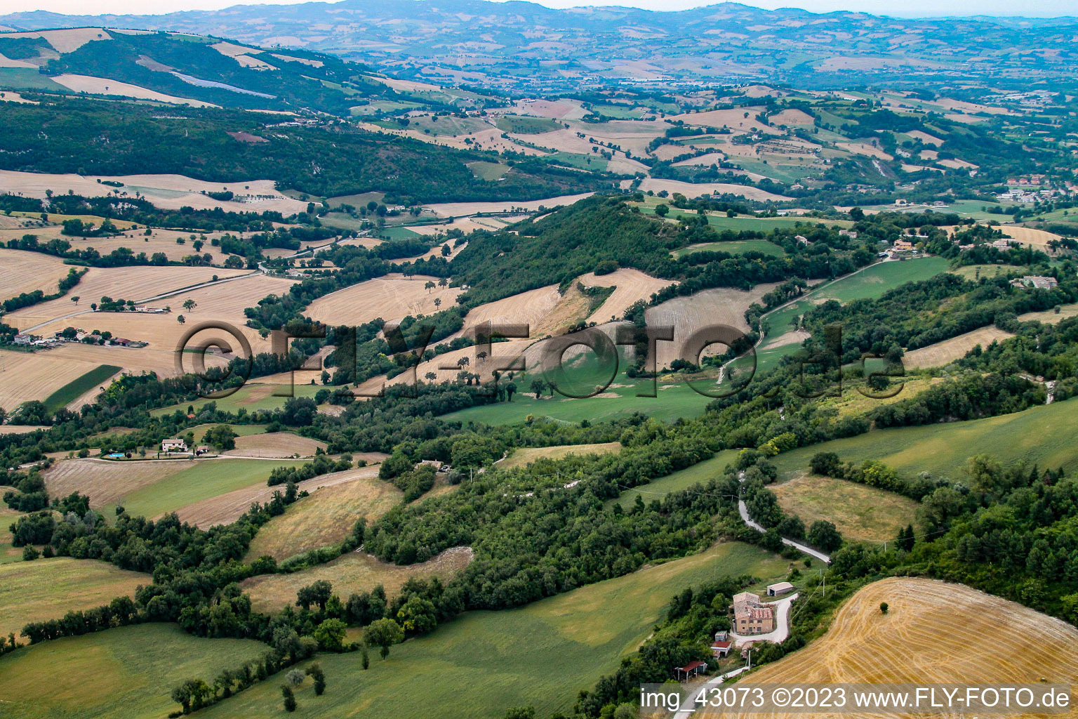 Luftaufnahme von Cartoceto im Bundesland The Marches, Italien