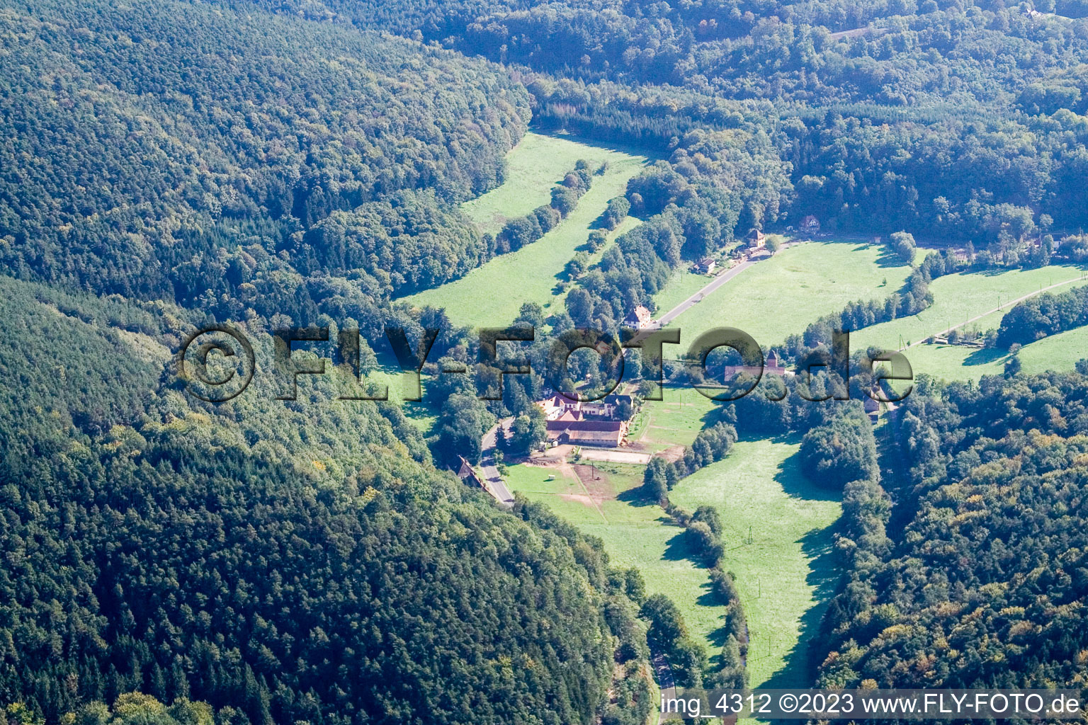 Sankt Germannshof im Bundesland Rheinland-Pfalz, Deutschland aus der Luft