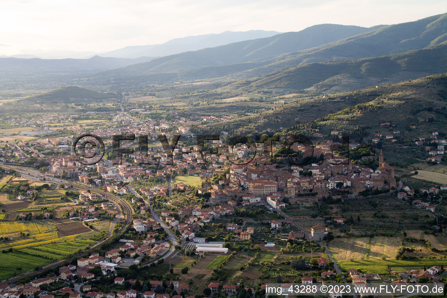 Schrägluftbild von Poggiolo im Bundesland Toscana, Italien