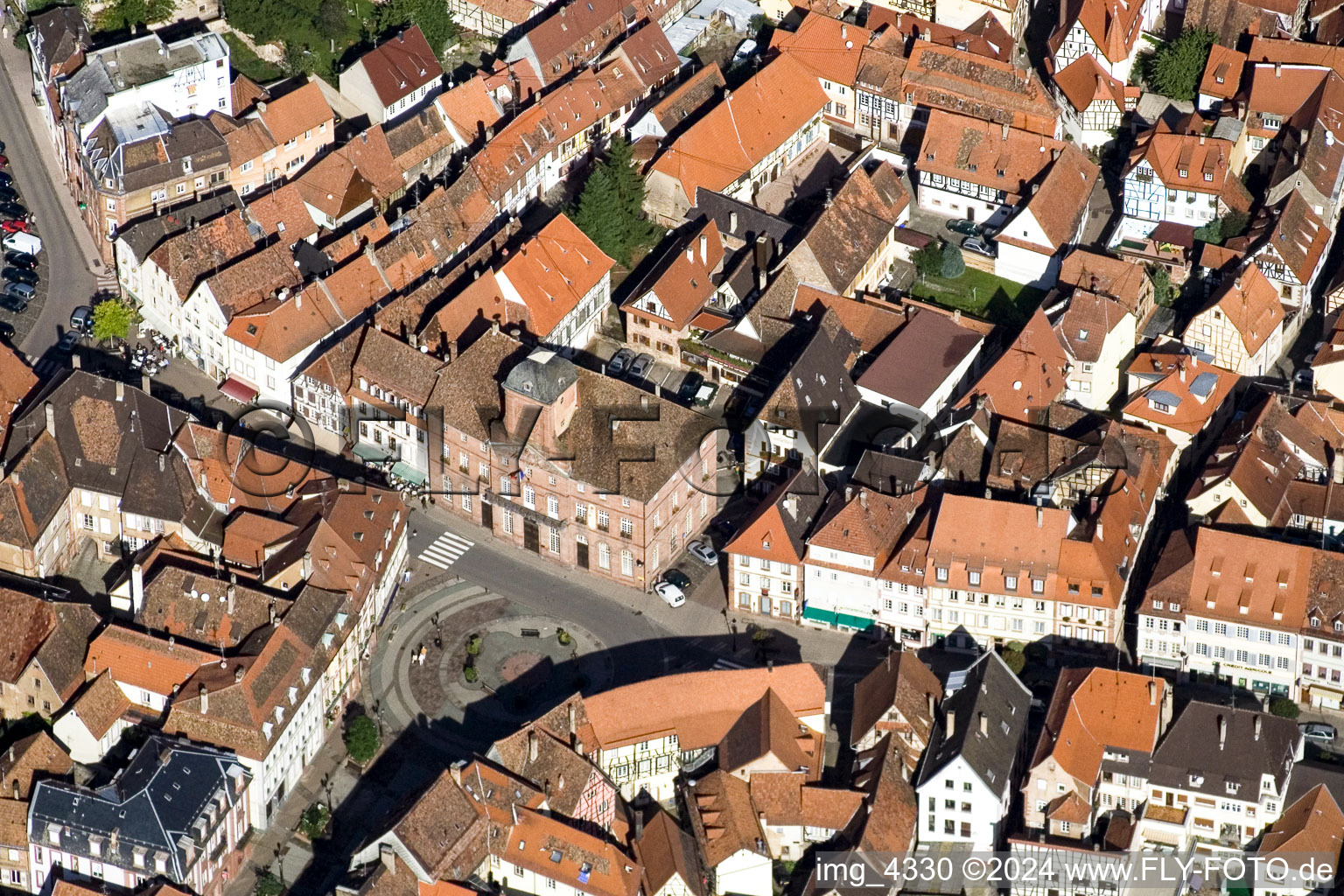 Luftbild von Wissembourg, Hauptstr im Bundesland Bas-Rhin, Frankreich