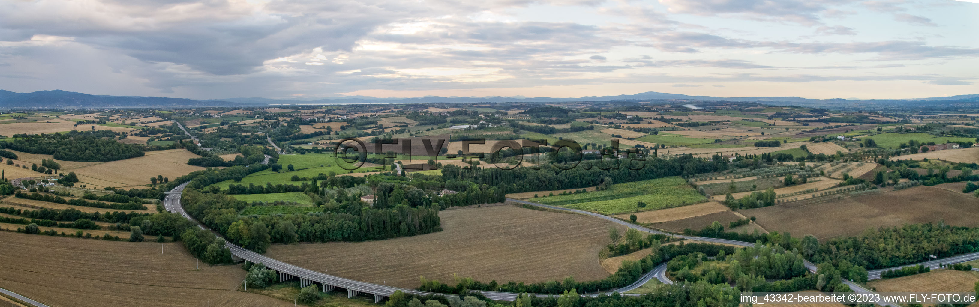 Panorama in Sant’Anastasio im Bundesland Toscana, Italien