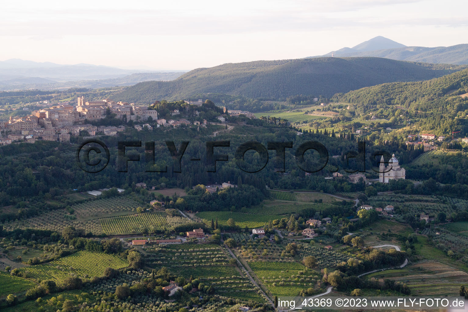 Luftaufnahme von Montepulciano im Bundesland Toscana, Italien