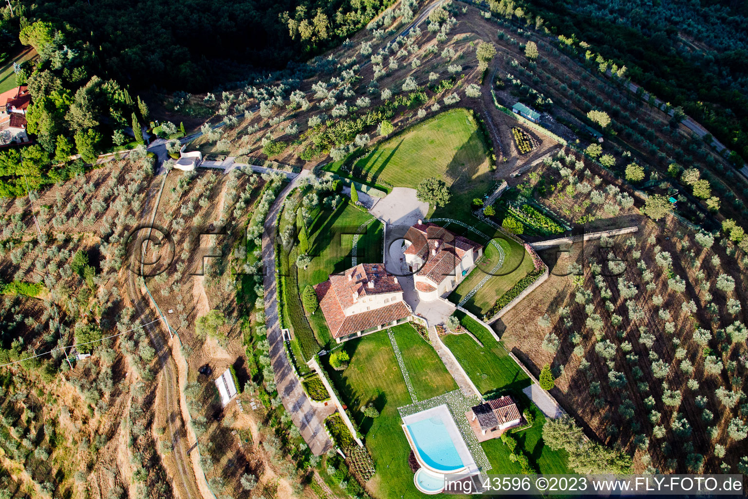 Luftaufnahme von Il Bastardo im Bundesland Toscana, Italien