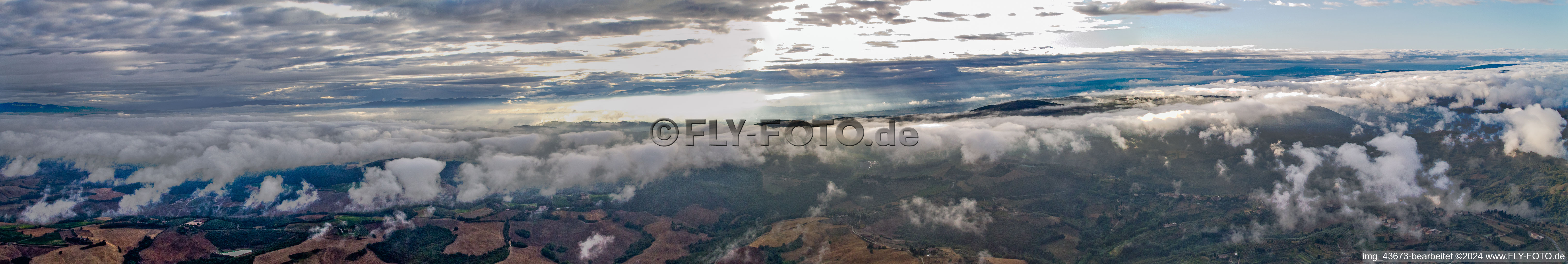 Panorama in San Giovanni d'Asso im Bundesland Toscana, Italien