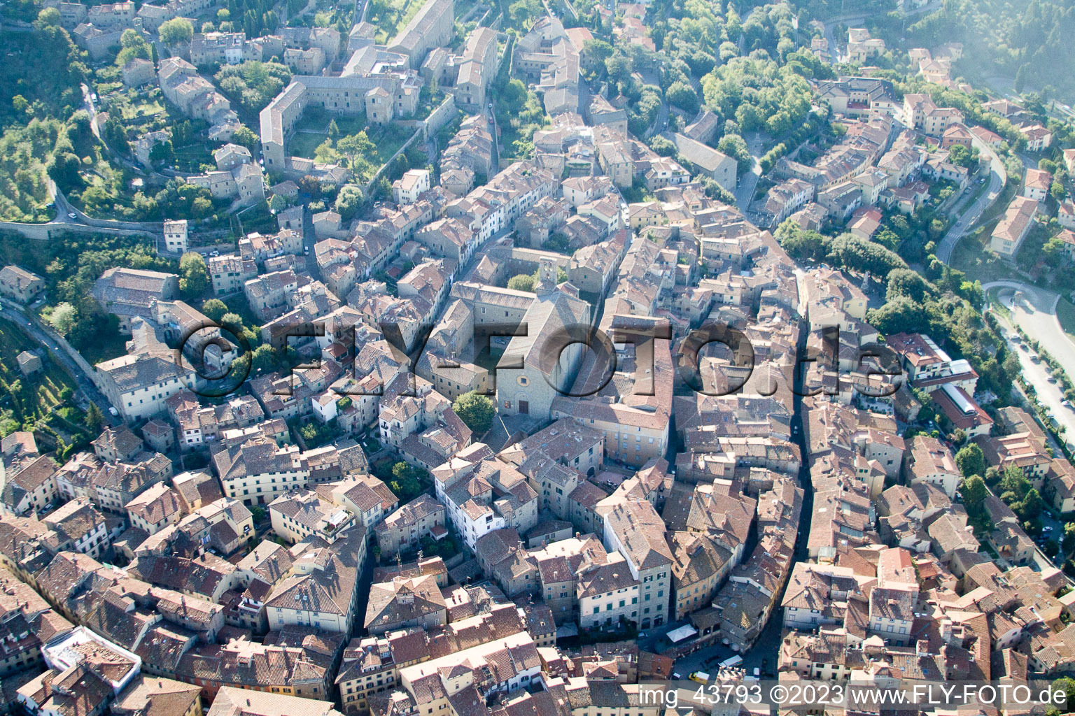 Cortona im Bundesland Toscana, Italien aus der Luft
