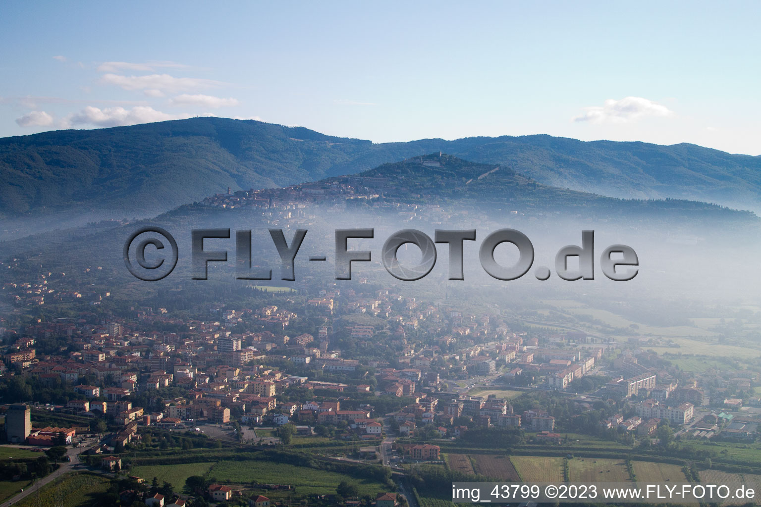 Camucia im Bundesland Toscana, Italien vom Flugzeug aus