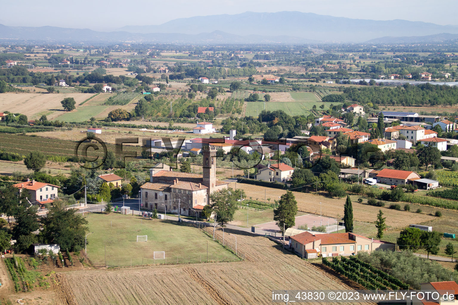 Castroncello im Bundesland Toscana, Italien von oben gesehen