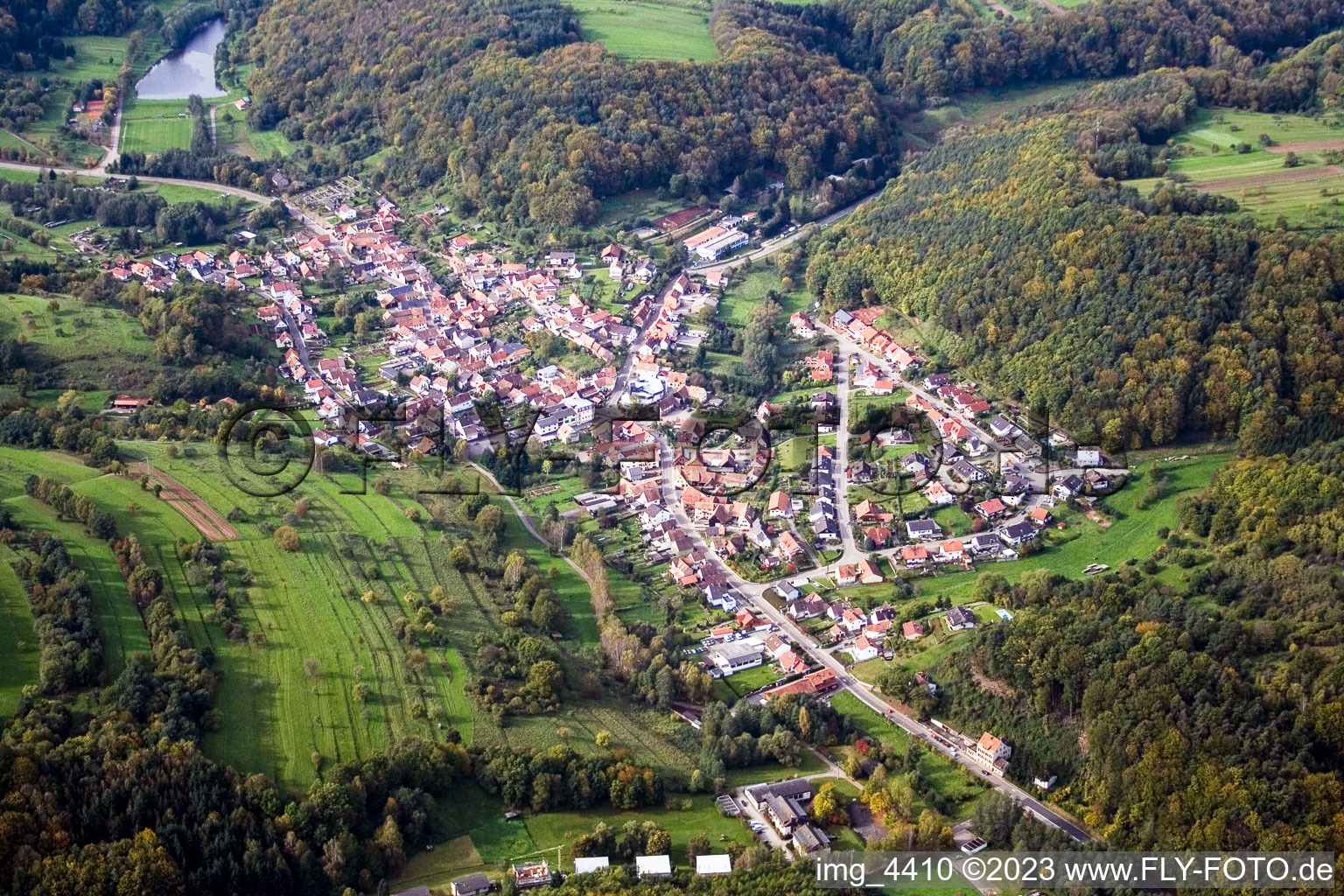 Luftaufnahme von Silz von Osten im Bundesland Rheinland-Pfalz, Deutschland