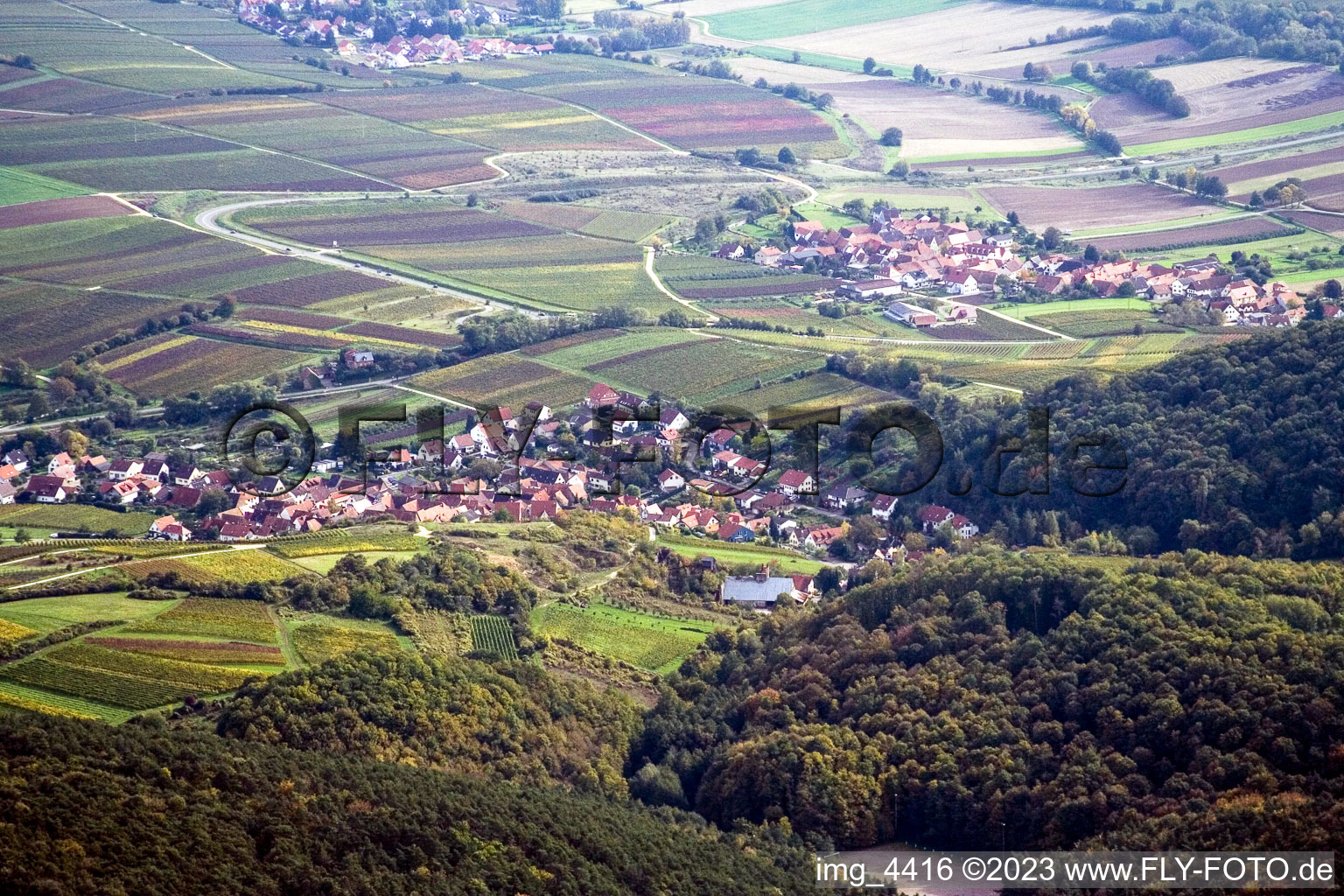 Ortsteil Gleishorbach in Gleiszellen-Gleishorbach im Bundesland Rheinland-Pfalz, Deutschland vom Flugzeug aus