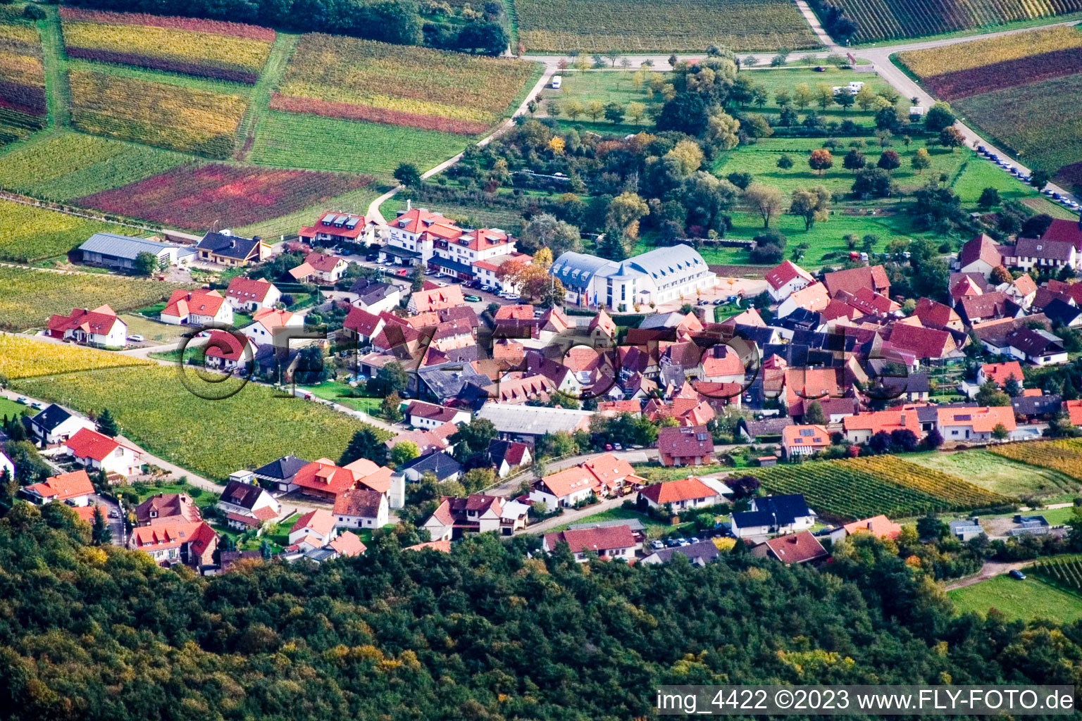 Luftbild von Klingenmünster, von Westen im Bundesland Rheinland-Pfalz, Deutschland