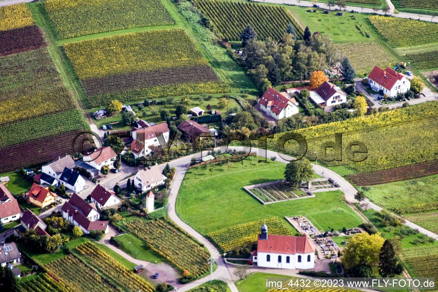 Luftbild von Gleiszellen-Gleishohrbach, Dionisiuskapelle in Gleiszellen-Gleishorbach im Bundesland Rheinland-Pfalz, Deutschland