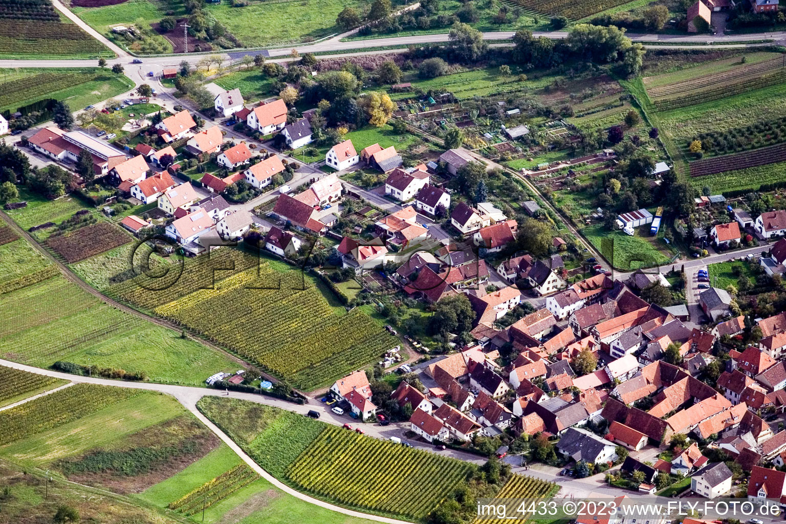 Luftbild von Gleiszellen-Gleishohrbach im Ortsteil Gleishorbach in Gleiszellen-Gleishorbach im Bundesland Rheinland-Pfalz, Deutschland
