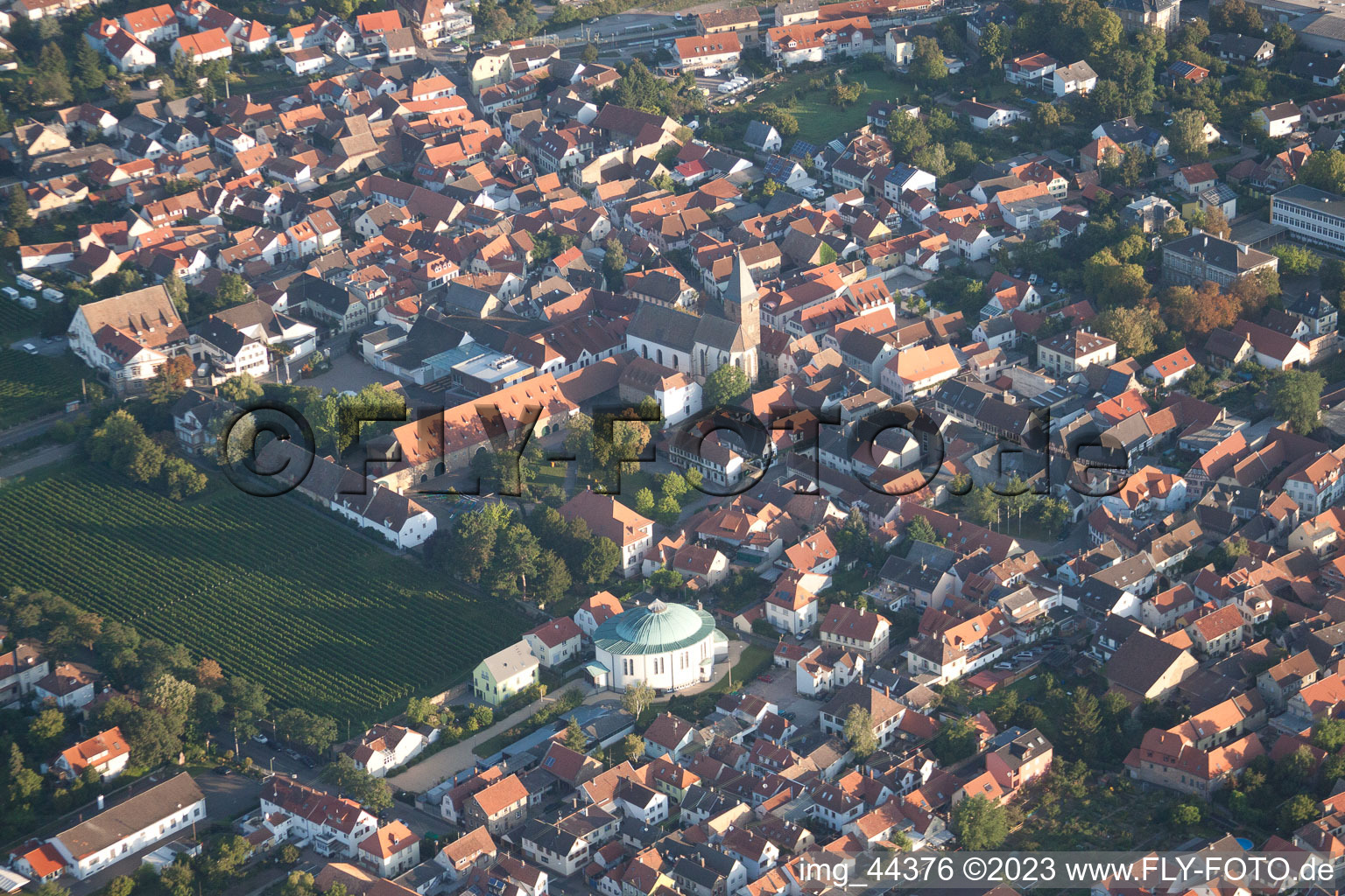 Ortsteil Mußbach in Neustadt an der Weinstraße im Bundesland Rheinland-Pfalz, Deutschland aus der Luft betrachtet
