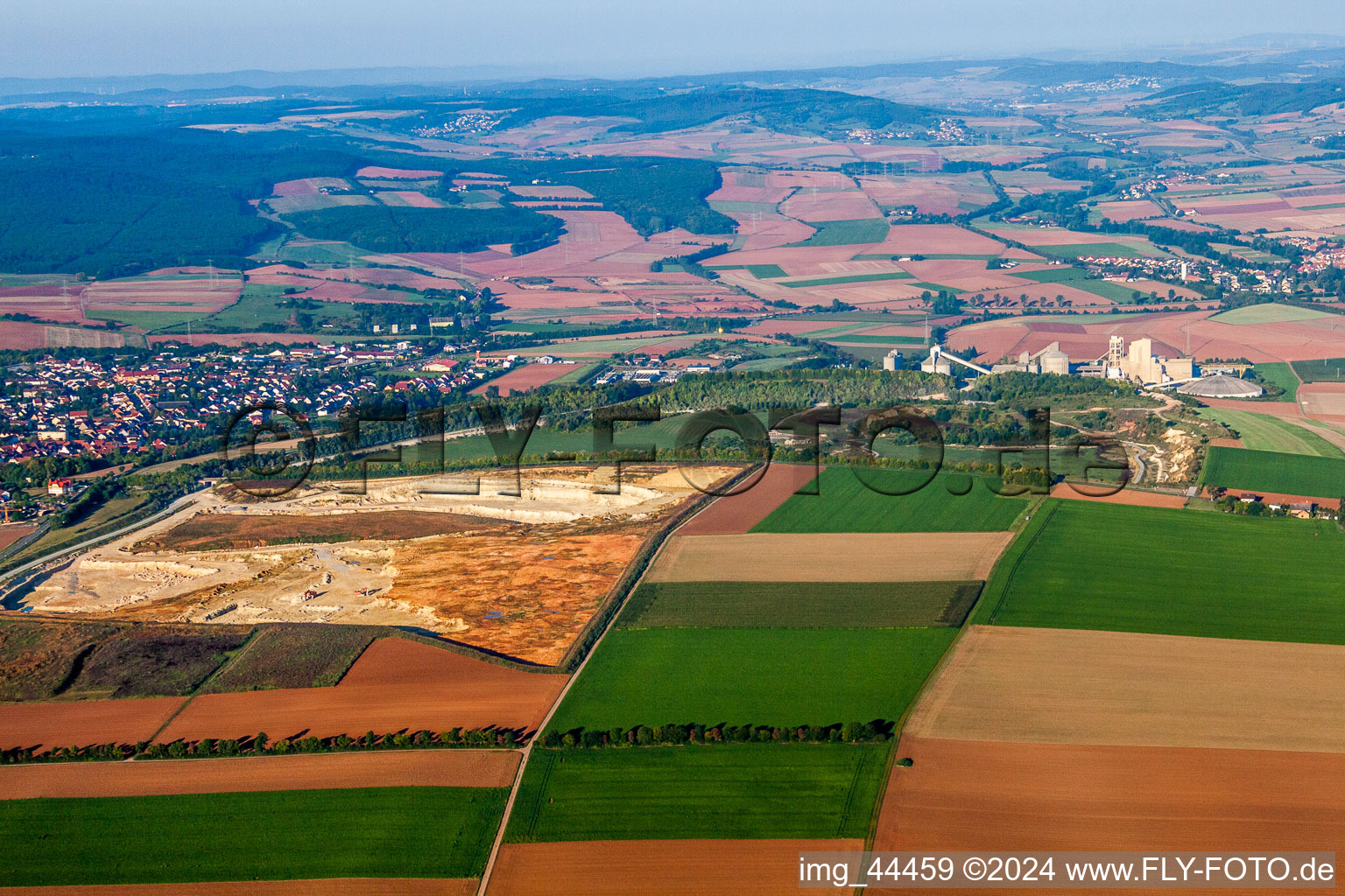 Luftbild von Dorf - Ansicht in Rüssingen im Bundesland Rheinland-Pfalz, Deutschland