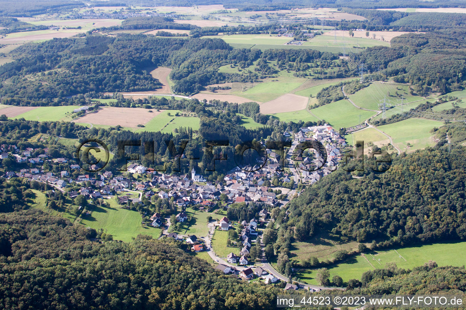 Luftaufnahme von Brohl-Lützing im Bundesland Rheinland-Pfalz, Deutschland