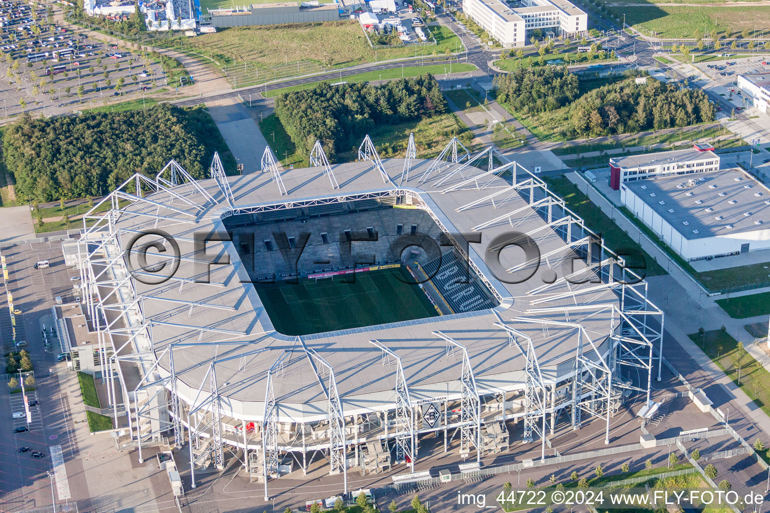 Sportstätten-Gelände der Arena des Stadion BORUSSIA-PARK in Mönchengladbach im Bundesland Nordrhein-Westfalen, Deutschland