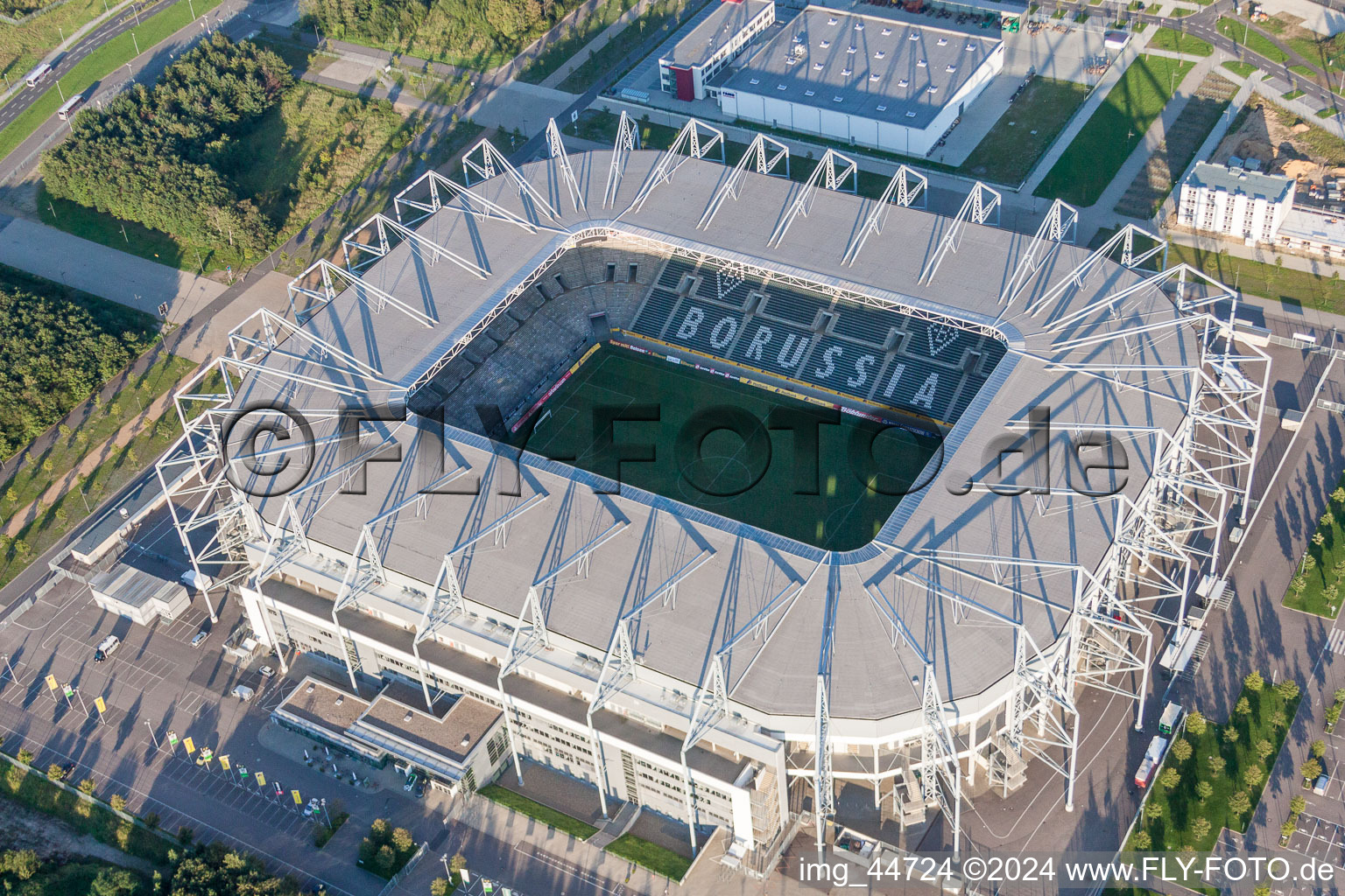 Luftbild von Sportstätten-Gelände der Arena des Stadion BORUSSIA-PARK in Mönchengladbach im Bundesland Nordrhein-Westfalen, Deutschland