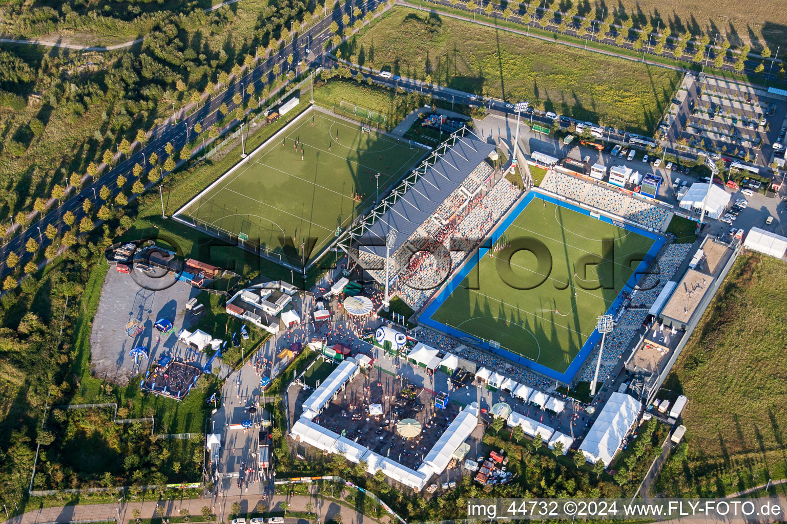 Santander FohlenCampus auf dem Sportstätten-Gelände der Arena des Stadion BORUSSIA-PARK in Mönchengladbach im Bundesland Nordrhein-Westfalen, Deutschland