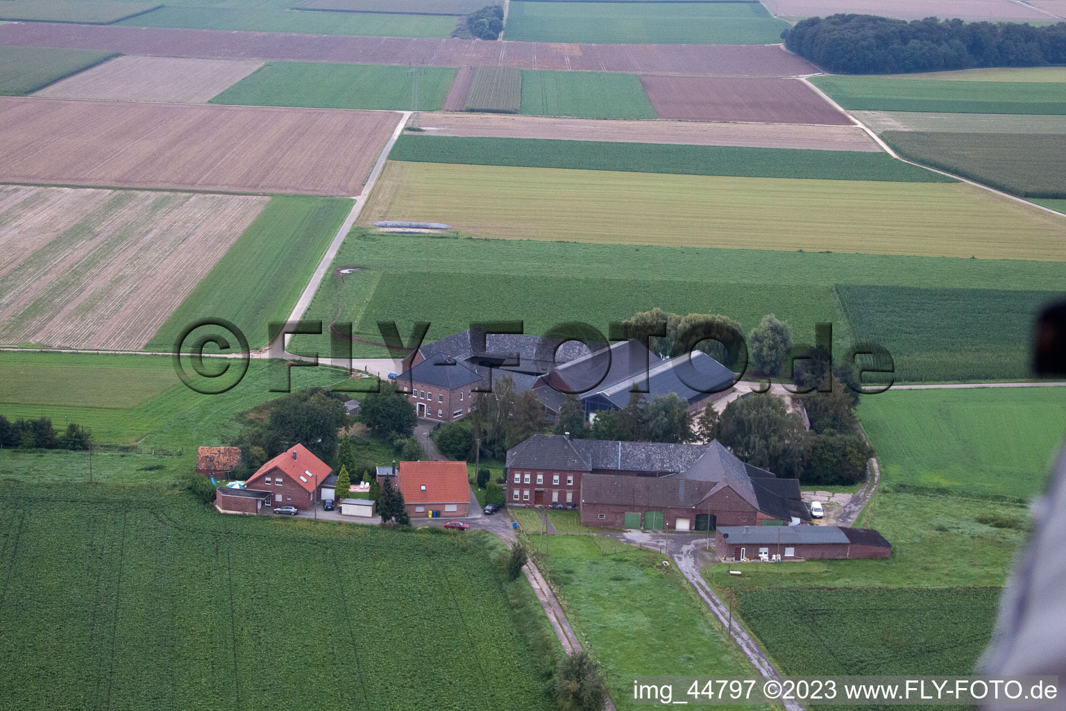 Grefrath im Bundesland Nordrhein-Westfalen, Deutschland aus der Drohnenperspektive