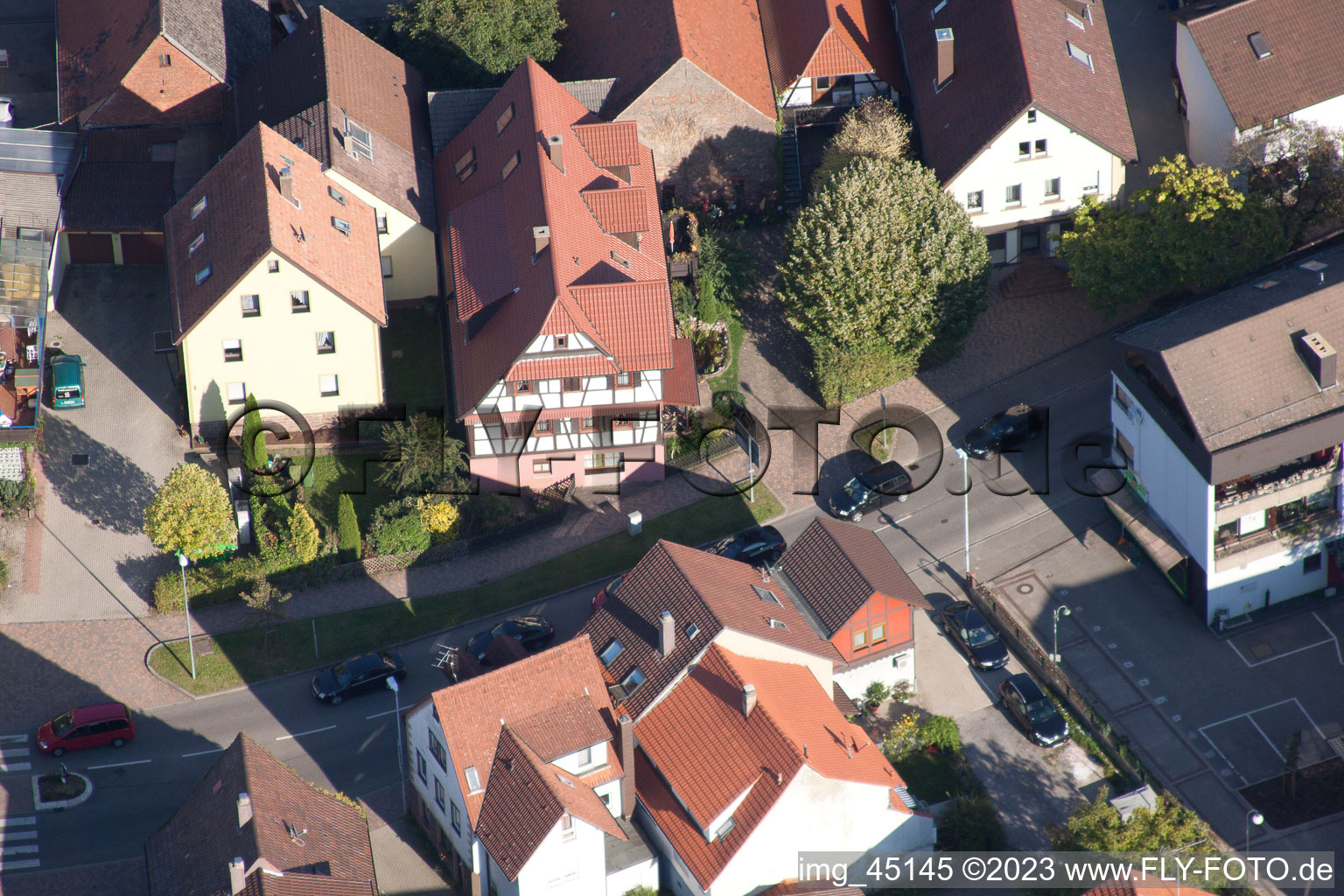 Langensteinbach, Hauptstr in Karlsbad im Bundesland Baden-Württemberg, Deutschland aus der Luft betrachtet