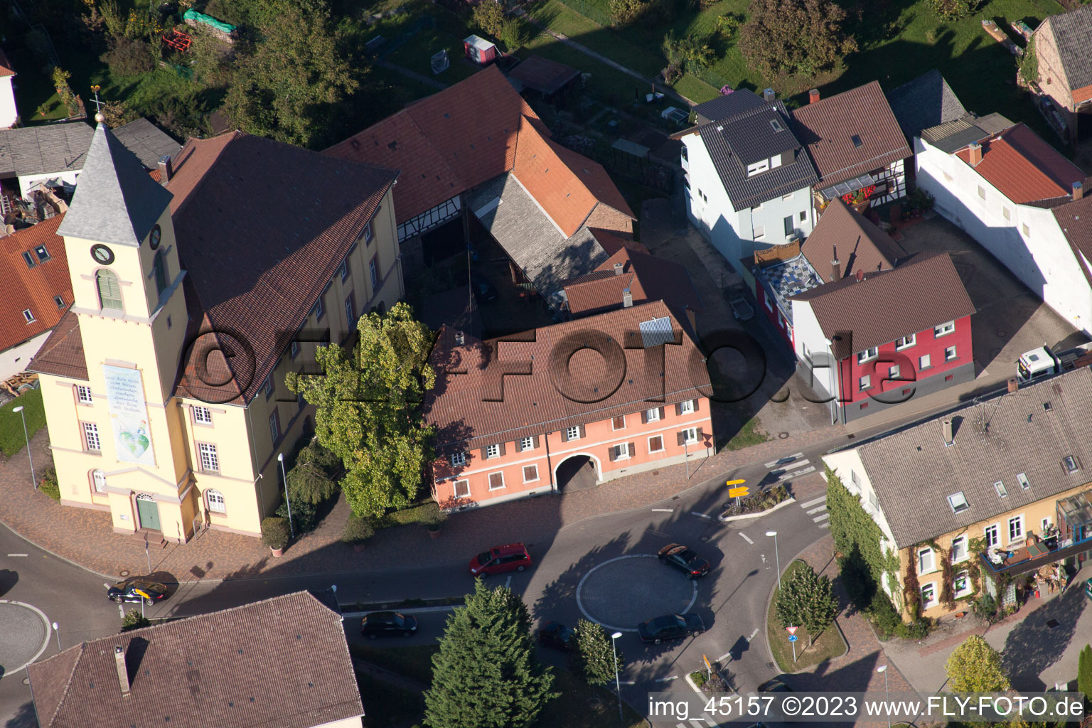 Ortsteil Langensteinbach in Karlsbad im Bundesland Baden-Württemberg, Deutschland von oben gesehen