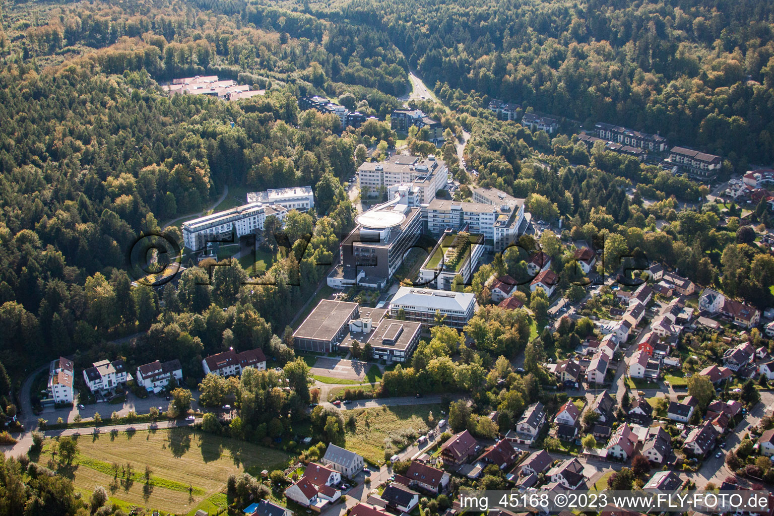 Luftbild von Langensteinbach, SRH Klinikum Karlsbad-Langensteinbach im Bundesland Baden-Württemberg, Deutschland